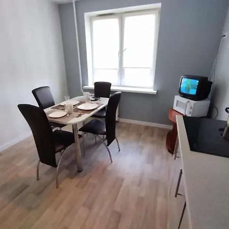 Прямо У Метро По Ул. Притыцкого! Apartament