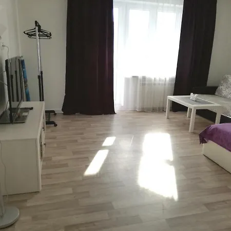 Прямо У Метро По Ул. Притыцкого! Apartament Mińsk